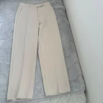 Mila Owen 베이지 슬랙스