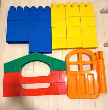 피플 전신으로 블록