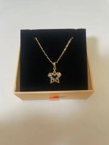 별 모양 펜던트 목걸이 새상품 골드