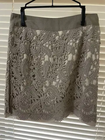 ADORE 자수 타이트 스커트 그레이