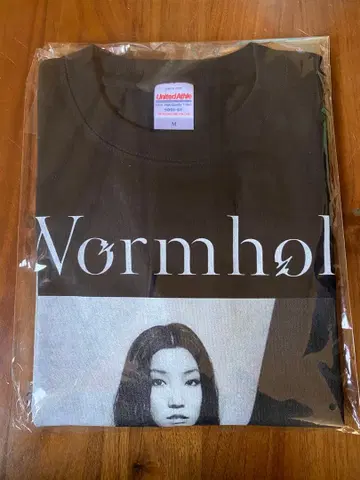 마츠토야 유미 흑백 T셔츠 M 사이즈