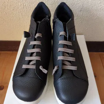 가죽 지퍼 블랙 스니커즈