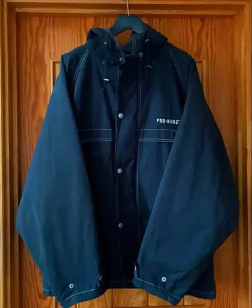 PRO-KEDS 블랙 후드 부착 자켓 배송비 포함