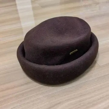 카오리노모리 모리에 토크 브라운