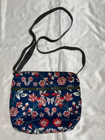 꽃무늬 숄더백 네이비