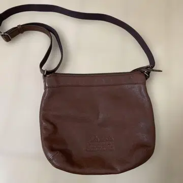 Dakota 천연 가죽 숄더백