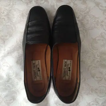 블랙 가죽 로퍼 중간 굽