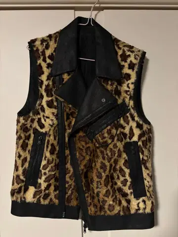 넘버나인 레오파드 표범 무늬 베스트