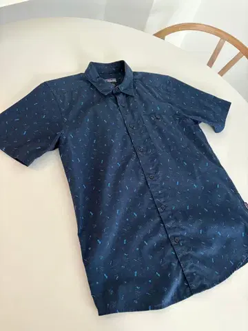 Patagonia 네이비 반팔 셔츠