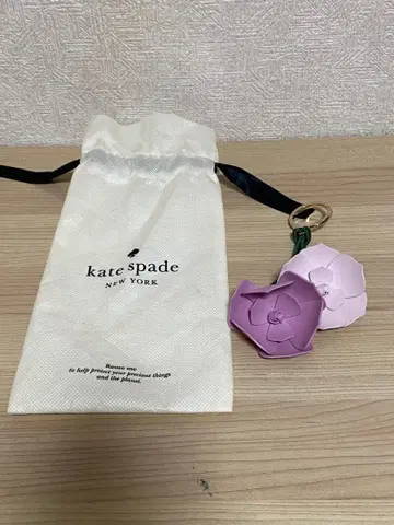 kate spade NEW YORK 플라워 키링
