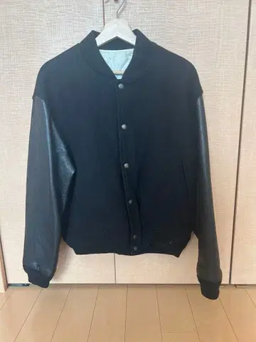 renoma 바시티 자켓 블랙