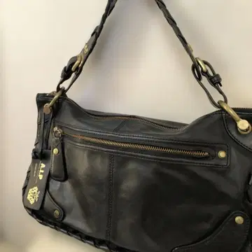 A.I.P. 블랙 가죽 숄더백 y2k