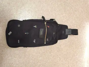 폴 스미스 숄더백 블랙