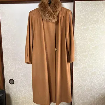 LOBJIE 퍼 달린 베이지 롱 코트