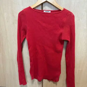 AURALEE 빨간색 긴팔 니트탑