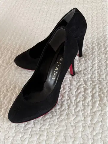 DIANA 블랙 스웨이드 드레드 밑창 하이힐 22.5cm