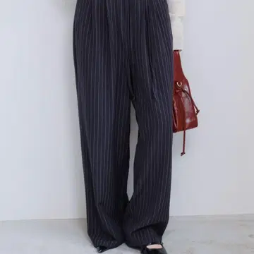 Kastane [ 전인류팬츠 ] 핀스트라이프 슬랙스 사이즈 1