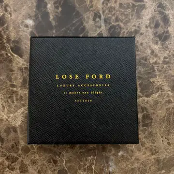 LOSE FORD 골드 목걸이