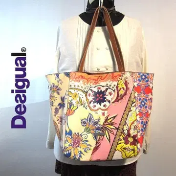 새상품급 Desigual 페이크 레더 토트백
