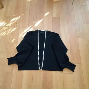 QUEENS COURT 블랙 긴팔 가디건