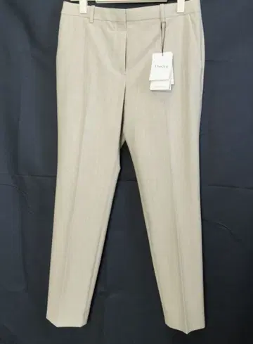 2025년 구매 미사용 띠어리 울 테이퍼드 팬츠 사이즈 4