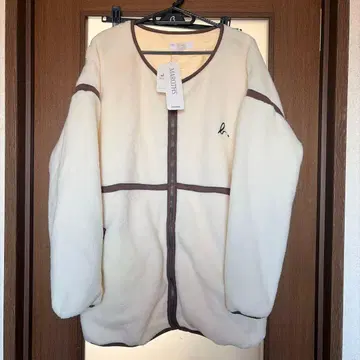 MAROTHIS 아이보리 플리스 자켓 L 사이즈