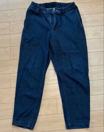 베티 스미스 테이퍼드 데님 팬츠