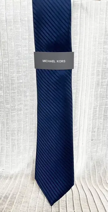 Michael Kors 마이클코어스 넥타이 네이비 스트라이프