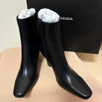 EMODA 에모다 숏 힐 부츠 블랙 S 사이즈 [ 미사용 새상품 ]
