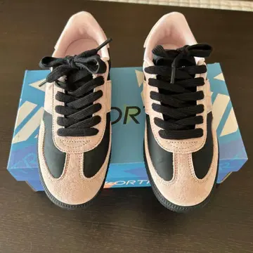 ORTR 핑크 블랙 스니커즈