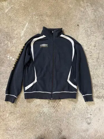 UMBRO 블랙 트랙 자켓 화이트 골드 로고