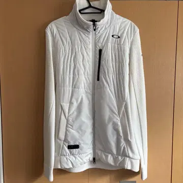 Oakley 화이트 자켓