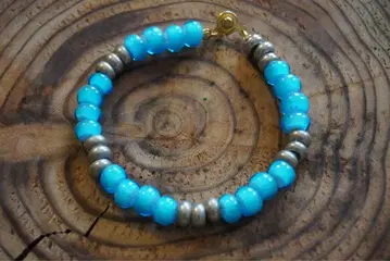 화이트하트 비즈 팔찌