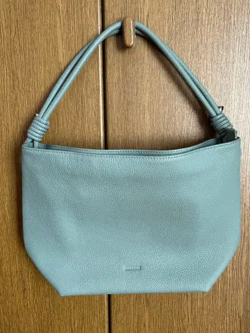 발코스 라이트 그린 가죽 핸드백