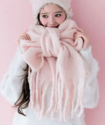 로고 자수 부클 머플러