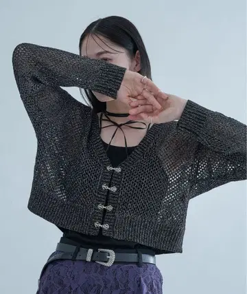 엘르노 드 마비 차이나 메탈 버튼 메쉬 가디건