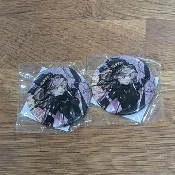 우라 크로스 야미 셰릴 캔뱃지 2점