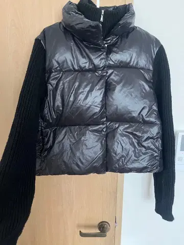 블랙 숏 기장 다운 자켓