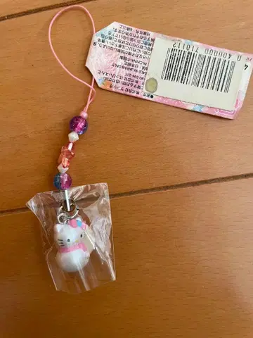 헬로키티 겨울 한정판 스트랩 헤이세이 레트로