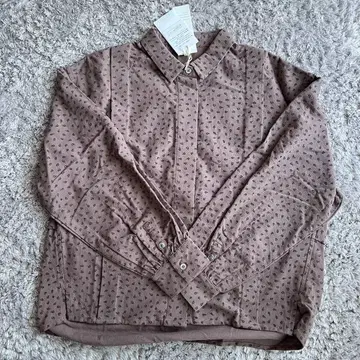 TUTIE. 미니 꽃무늬 브라운 긴팔 셔츠