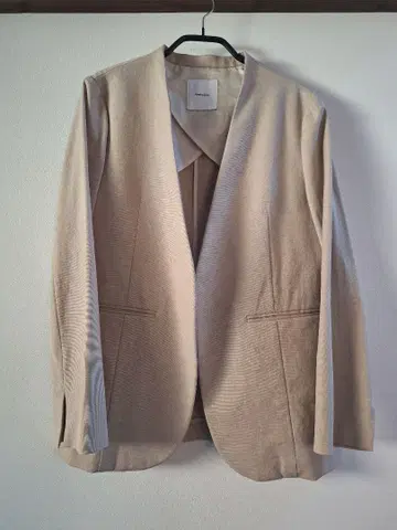 Spick & Span 베이지 노카라 자켓