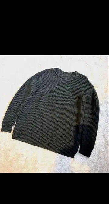 바토너 BATONER SIGNATURE 크루넥 니트 그린