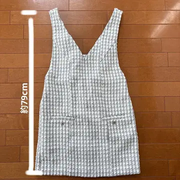 오버롤 스커트 미니 기장 그레이 화이트 겨울 코디 고급 미 실루엣