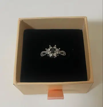 실버 꽃 모양 반지 블랙 컬러 스톤 새상품