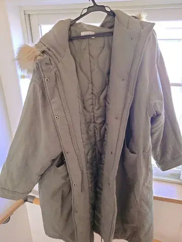 카키 후드 부착 모즈 코트 4L