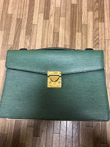 베르사체 세컨드 백 부속 열쇠 포함 가방 포함