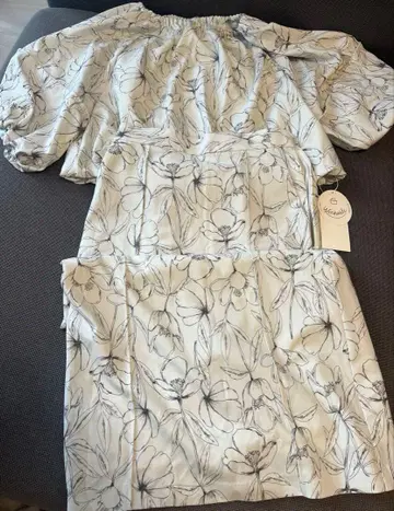 미라 오웬 셋업 꽃무늬