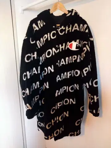 챔피언 리버서블 보아 벤치 코트 블랙/화이트 L(XL)