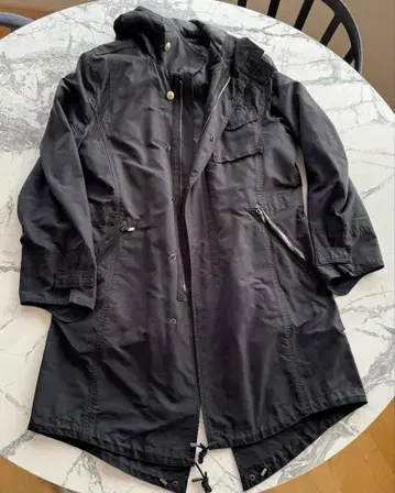 꼼사데모드멘 블랙 모즈 코트 탈부착 후드 퍼