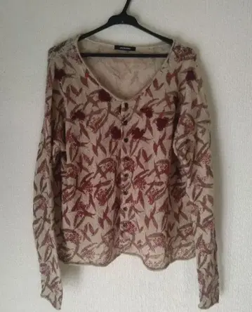 파드칼레 꽃무늬 니트 가디건 긴팔 베이지/빨간색